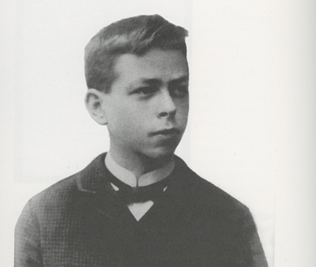 Portrait noir-blanc de Robert Walser âgé de 15 ans, alors élève au progymnase de Bienne